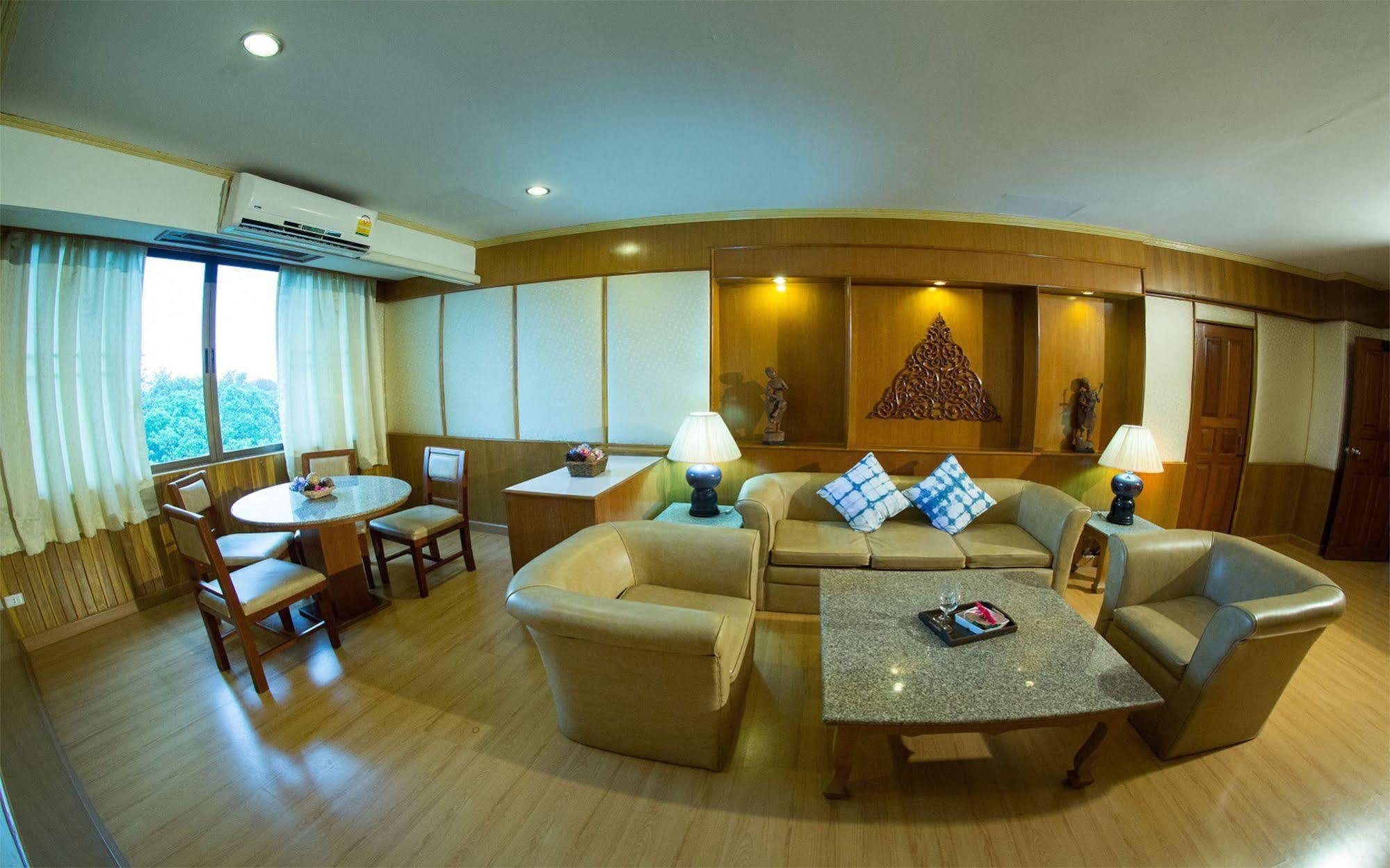 Phrae Nakara Hotel Extérieur photo