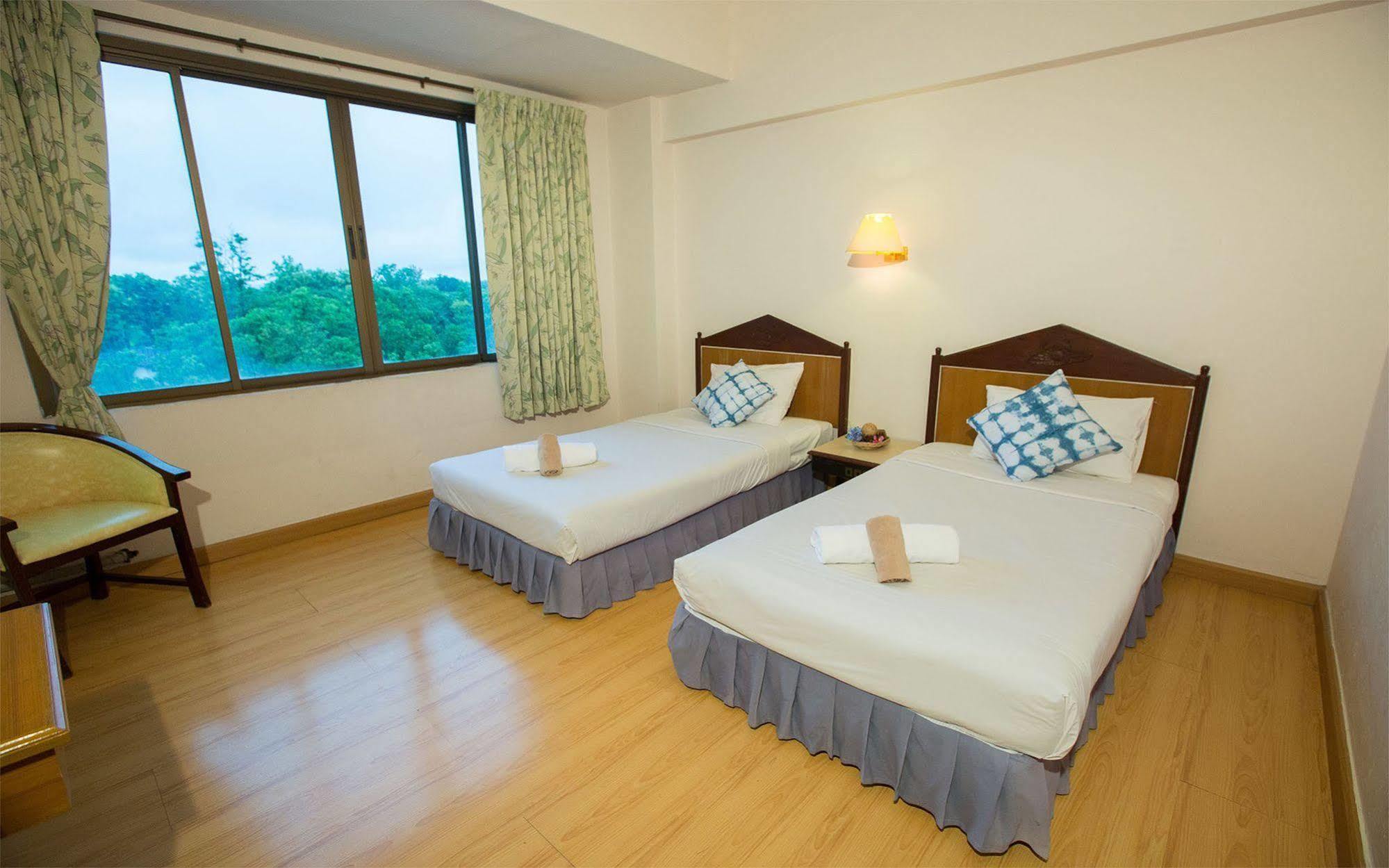 Phrae Nakara Hotel Extérieur photo
