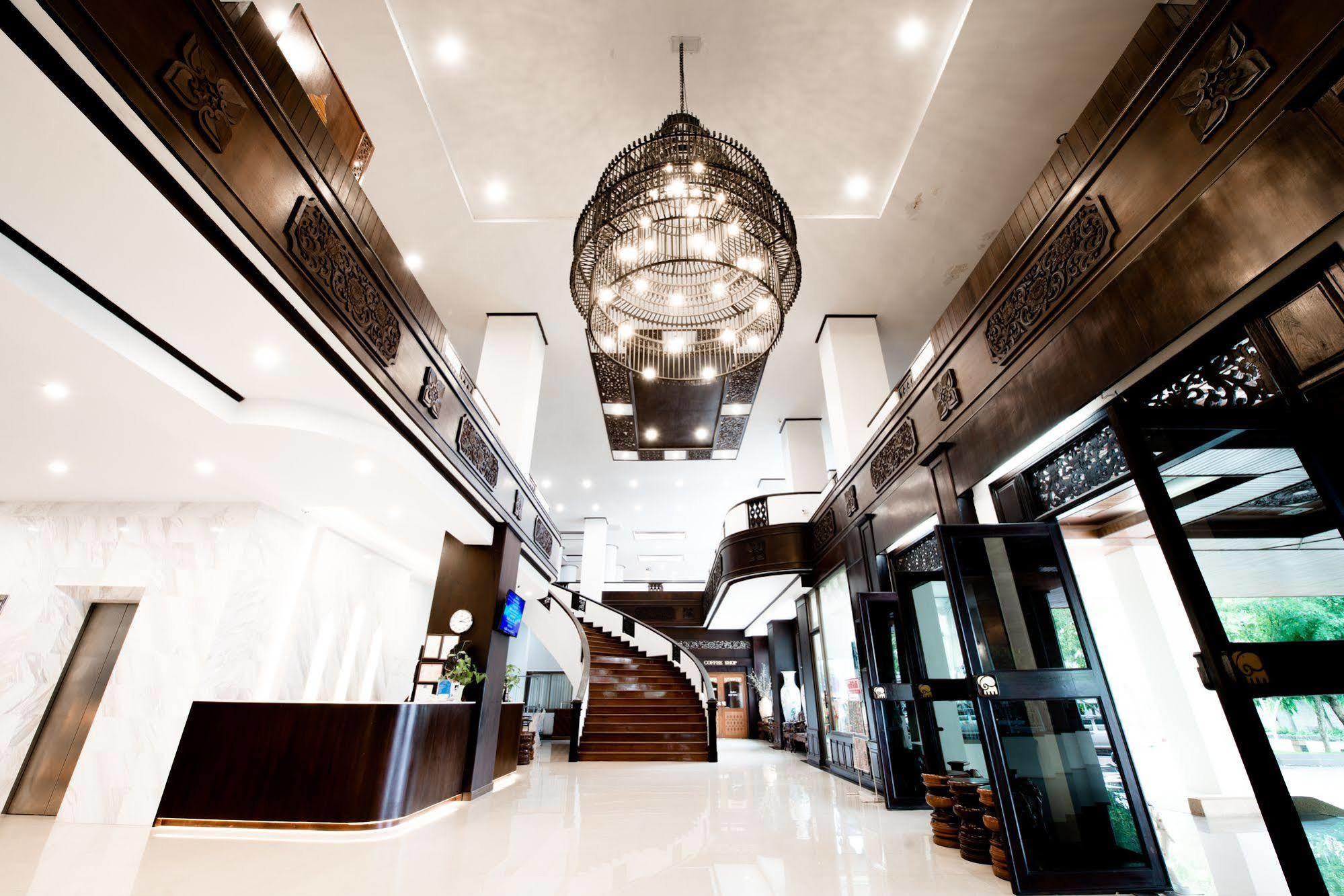 Phrae Nakara Hotel Extérieur photo